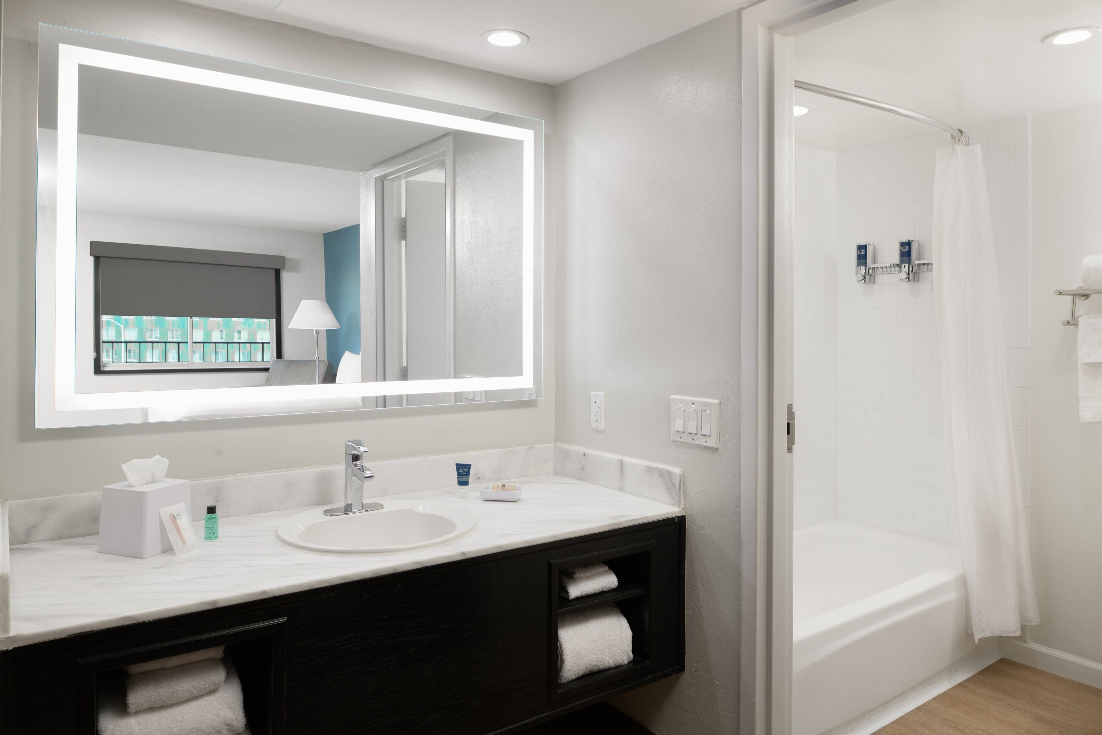 Photo - Four Points by Sheraton Anaheim