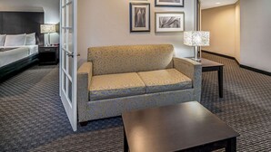 Suite, 1 King Bed, Accessible, Non Smoking (Mobility, Roll-in shower) | Premium bedding, desk, blackout drapes, iron/ironing board - La Quinta Inn & Suites by Wyndham Anaheim (Anaheim)