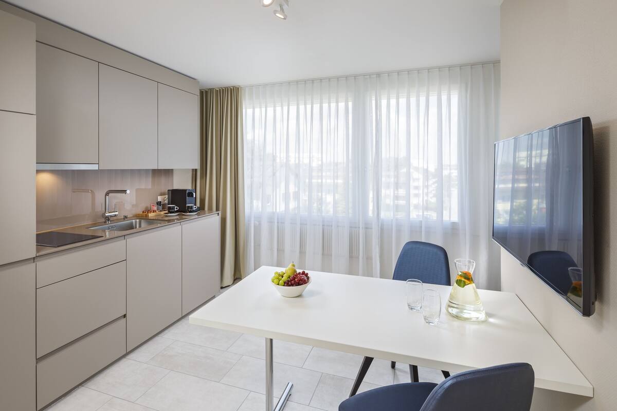 Classic Suite | In-room dining