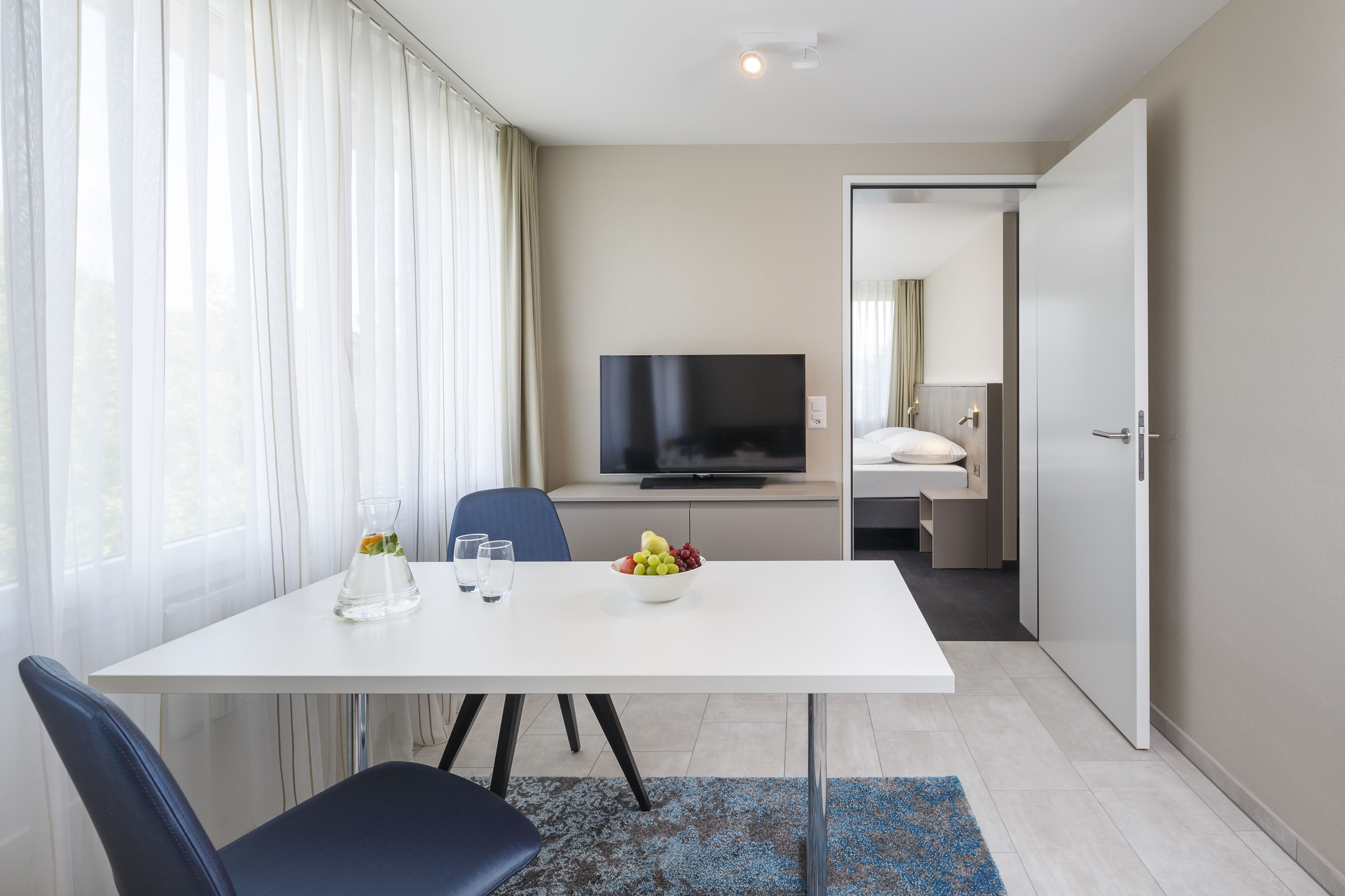 business plus suite | in-room dining