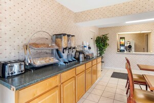 Desayuno continental gratuito