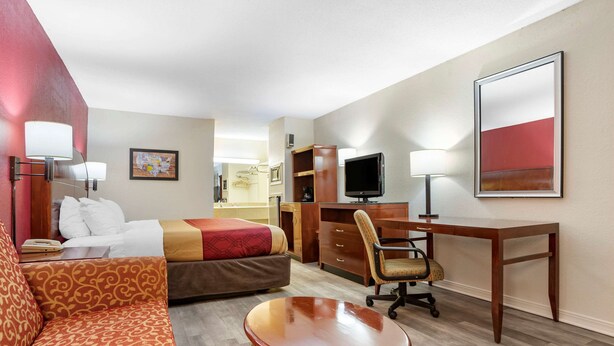 WiFi (free), bed sheets - Econo Lodge Pearl - Jackson (Pearl)