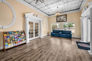 Lobby - Super 8 by Wyndham Metairie (Metairie)