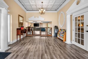 Lobby - Super 8 by Wyndham Metairie (Metairie)