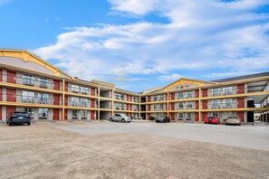 Exterior - Super 8 by Wyndham Metairie (Metairie)