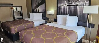 Super 8 by Wyndham Metairie