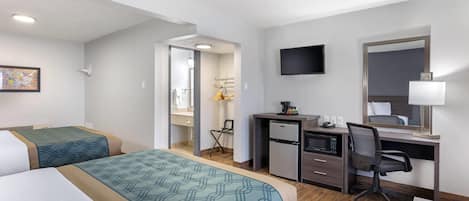 Standaard kamer, 2 queensize bedden, niet-roken | Donzen dekbedden, pillowtop-bedden, een bureau, verduisterende gordijnen