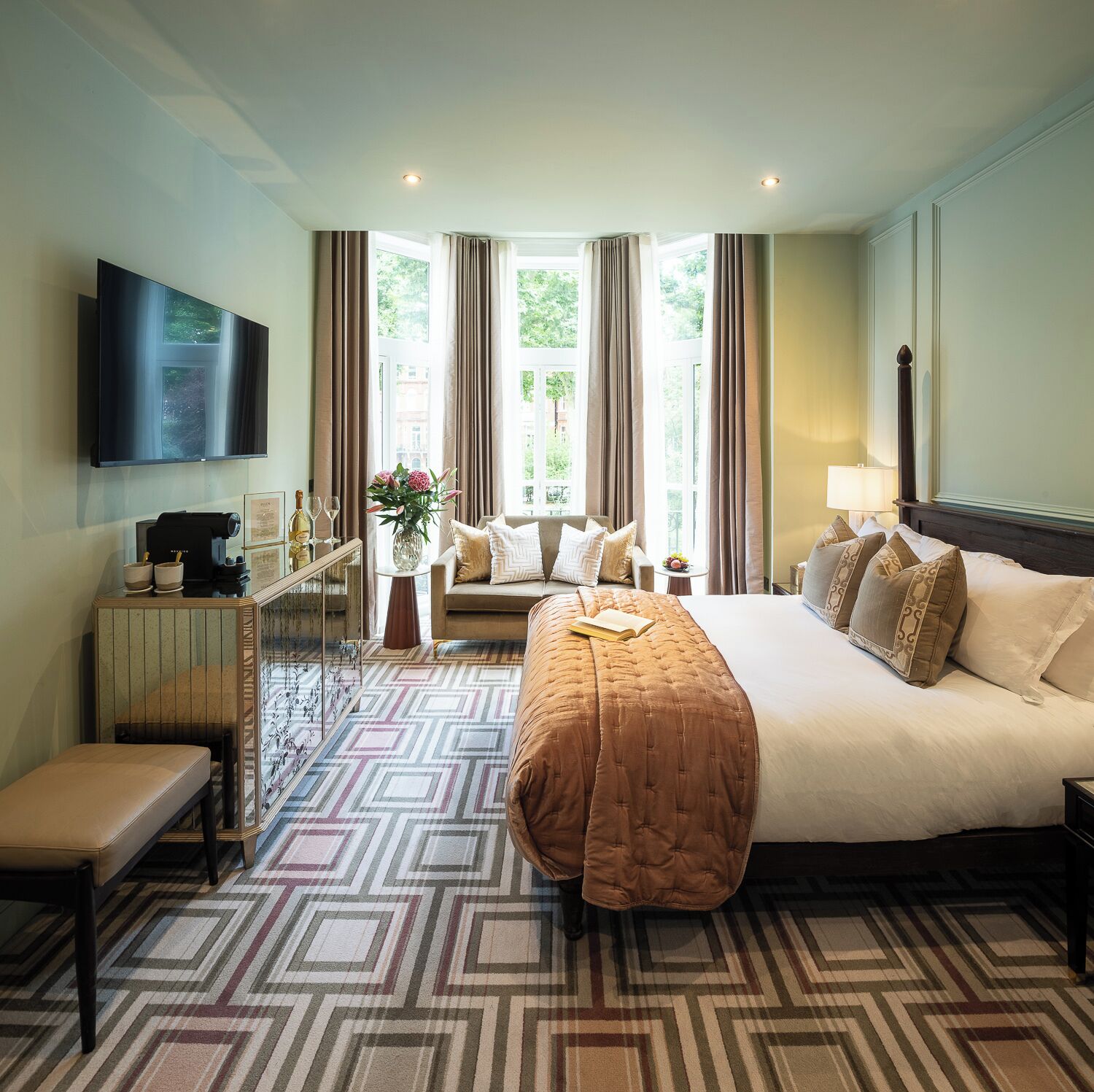 Photo - Ellen Kensington