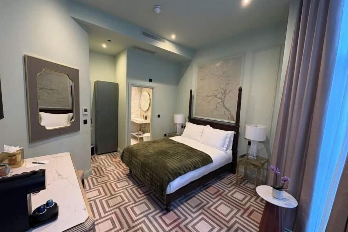 1 bedroom, minibar, in-room safe, individually furnished