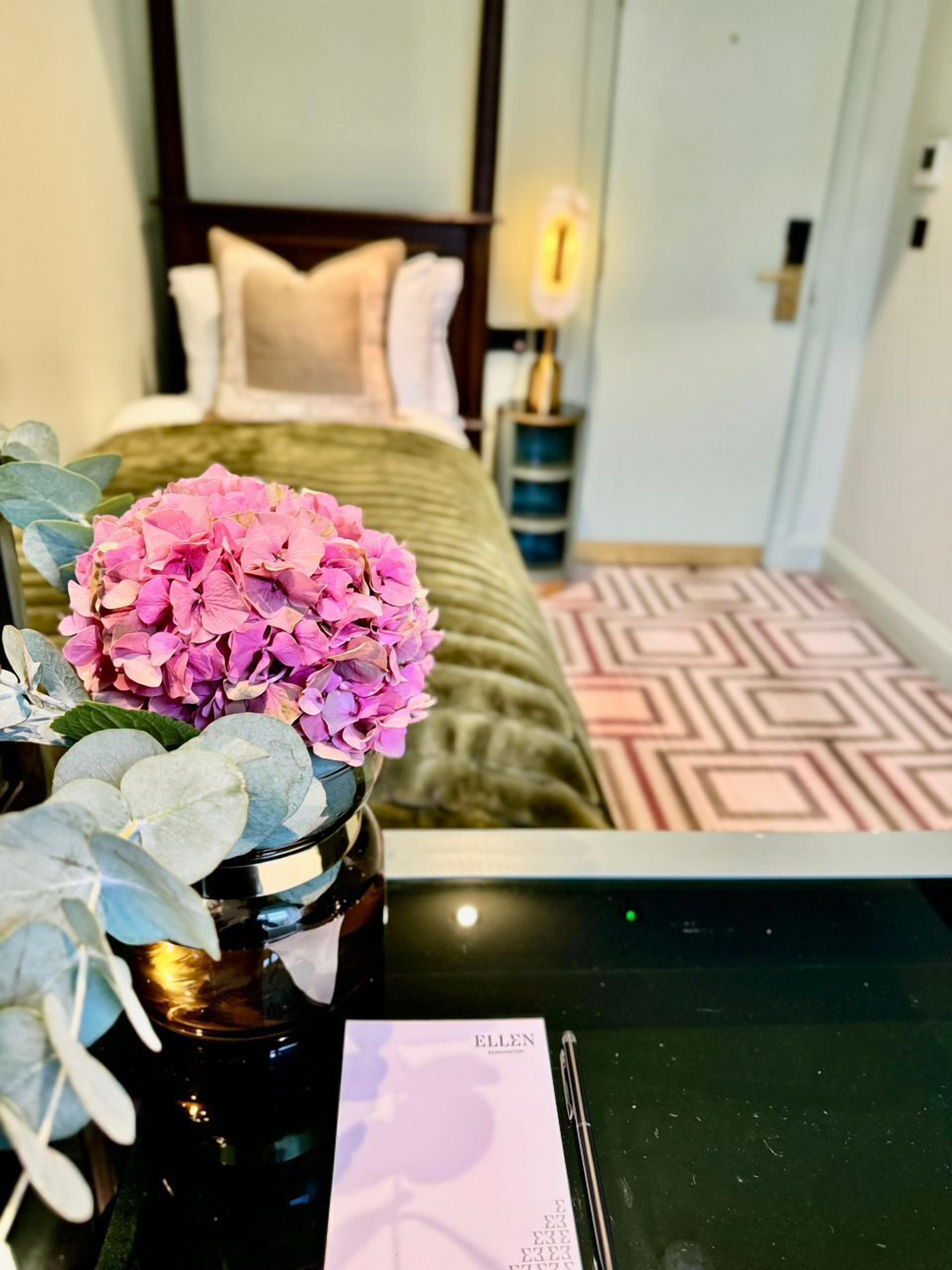 Ellen Kensington (Hotel) Reviews, Deals & Photos 2025 - Expedia.com