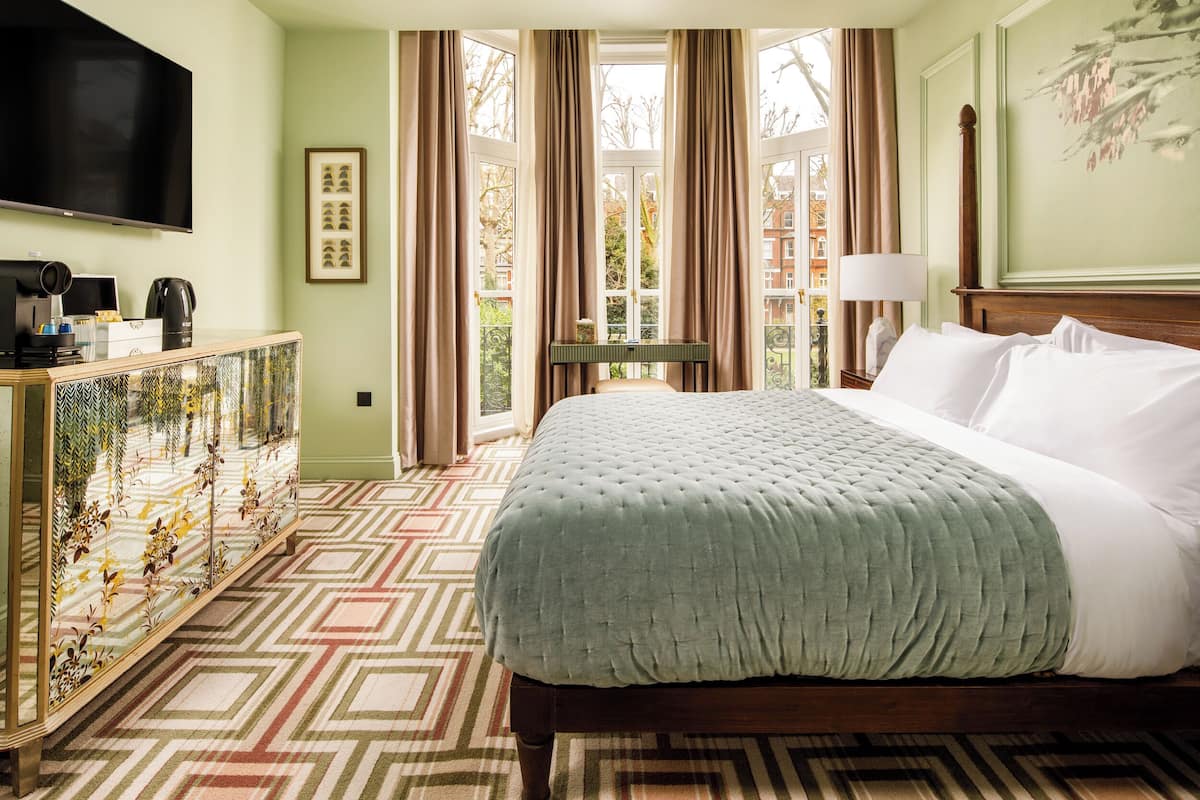 Suite | 1 camera, minibar, una cassaforte in camera, con arredamento individuale
