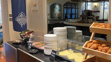 Tägliches Frühstücksbuffet (25 GBP pro Person)