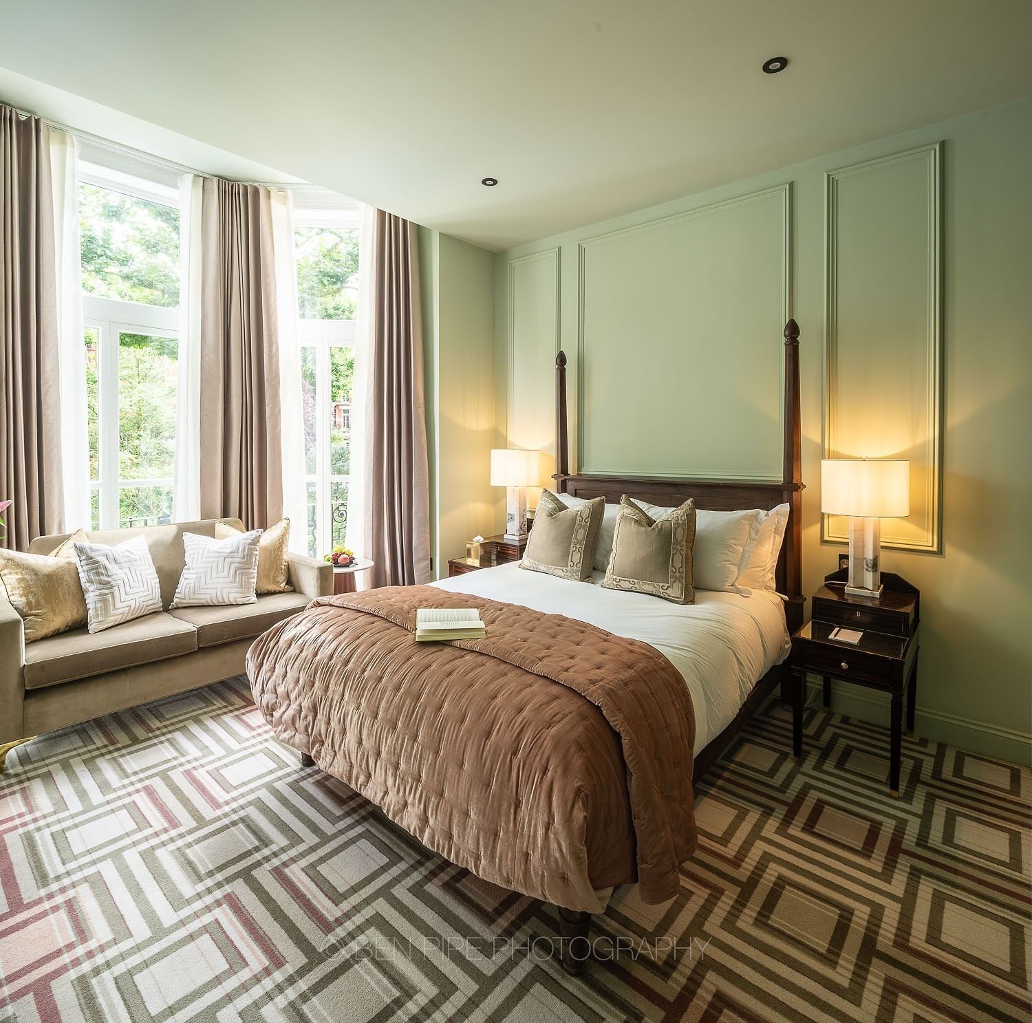 Photo - Ellen Kensington