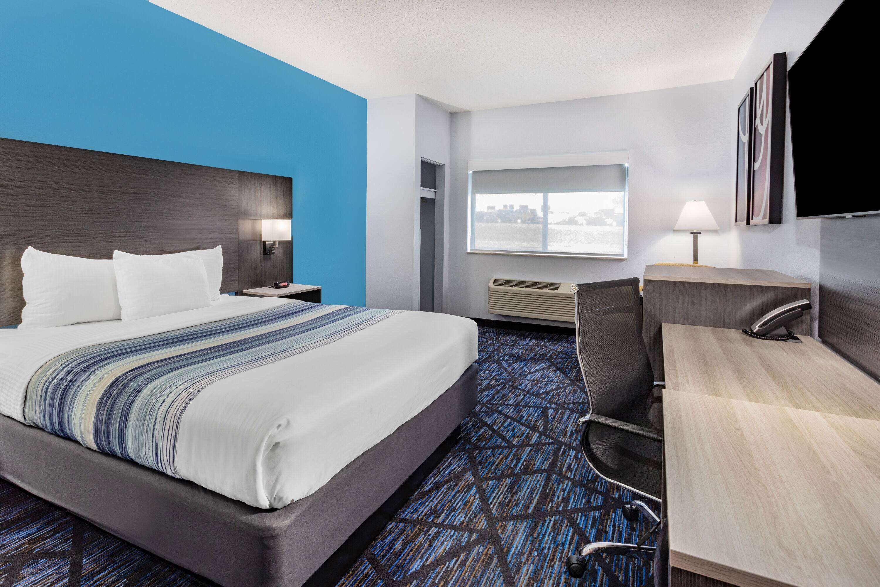 Værelse - 1 queensize-seng - ikke-ryger | Premium-sengetøj, senge med topmadrasser, skrivebord