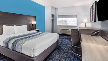 Quarto, 1 cama Queen, para não fumantes | Roupas de cama premium, camas com colchões pillow-top, escrivaninha