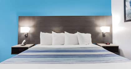 AmericInn by Wyndham Quincy