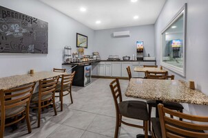 Free daily continental breakfast