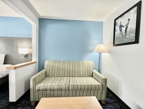 Suite, 1 King Bed, Non Smoking