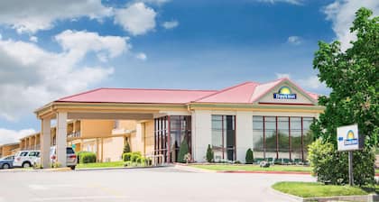 Days Inn by Wyndham Joplin