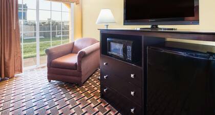 Days Inn by Wyndham Joplin