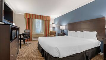 标准房, 1 张特大床, 无障碍, 无烟房 | 办公桌、笔记本电脑工作区、遮光窗帘、熨斗/熨衣板