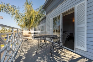 Suite, 1 King-Bett, Nichtraucher, Balkon (with Sofabed)