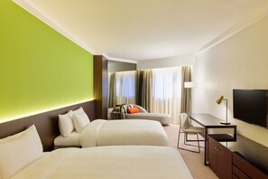 1 bedroom, in-room safe, desk, blackout drapes