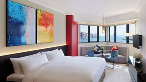 Continental Harbour View Room with The Continental Club Lounge access | 객실 내 금고, 책상, 암막 커튼, 다리미/다리미판