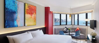 Prince, Marco Polo Hotel