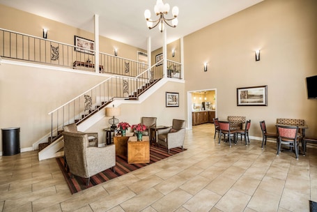 Lobby. Quality Inn Arkadelphia - University Area