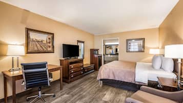 Standard Room, 1 King Bed, Non Smoking | Desk, laptop workspace, iron/ironing board, free cribs/infant beds