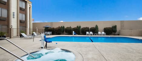 Piscine extérieure