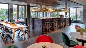 Bar (in der Unterkunft)