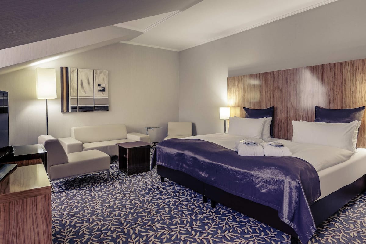 Privilege, Room, 1 King Bed