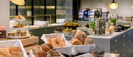 Daily buffet breakfast for a fee