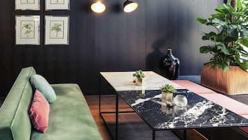 Bar (in der Unterkunft)