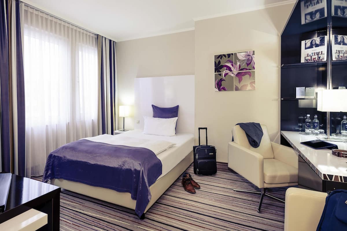 Standardzimmer, 1 Einzelbett | 1 Schlafzimmer, Allergikerbettwaren, Zimmersafe, Schreibtisch