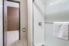Suite, 2 Queen Beds, Non Smoking, Refrigerator & Microwave (Living Room) | Bathroom | Combined shower/bathtub, free toiletries, hair dryer, towels