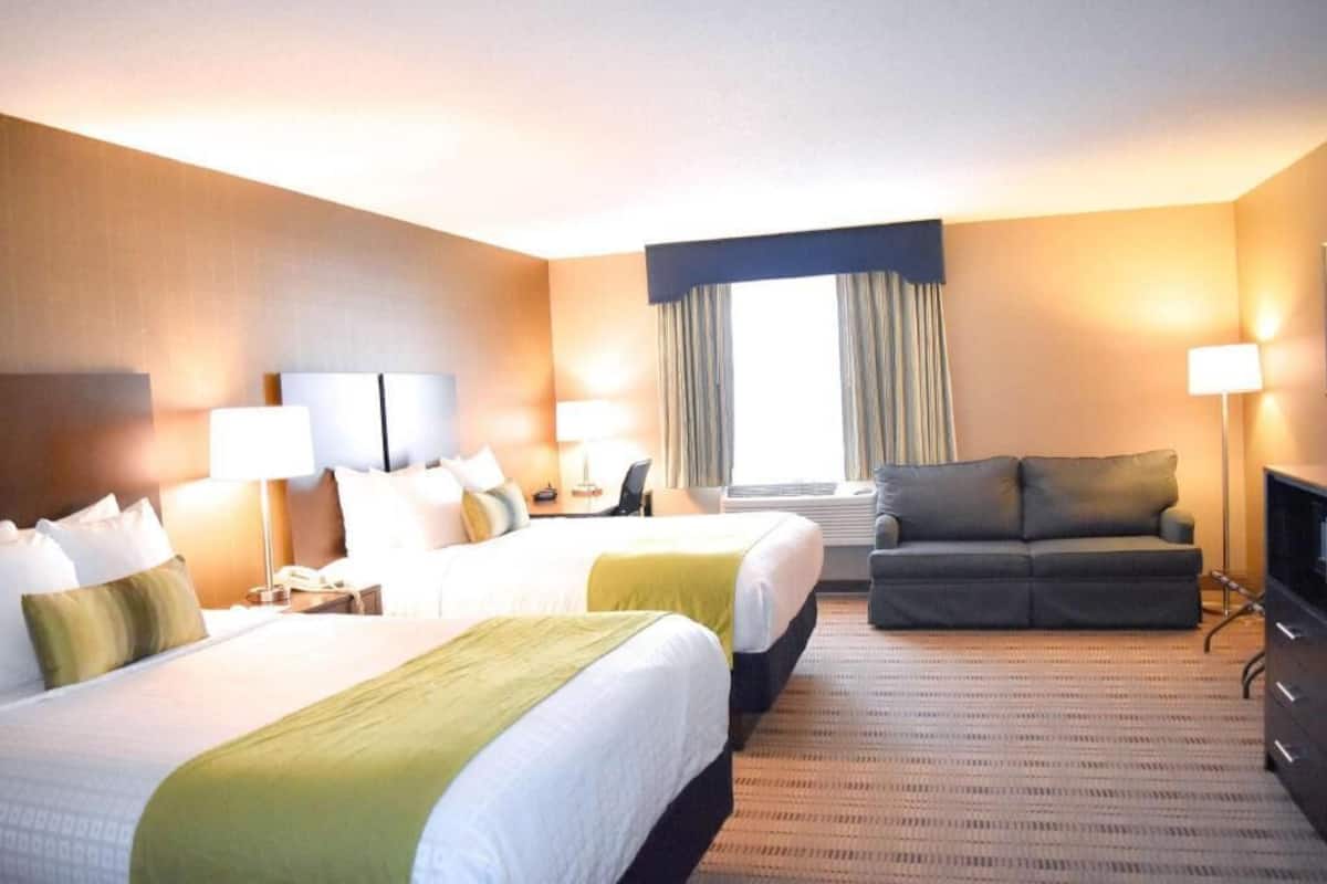 In-room safe, desk, blackout drapes, iron/ironing board