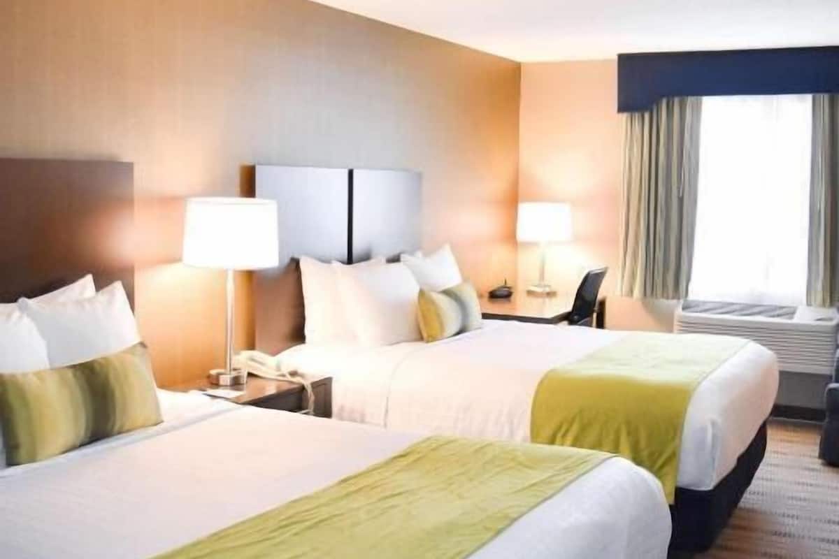 In-room safe, desk, blackout drapes, iron/ironing board