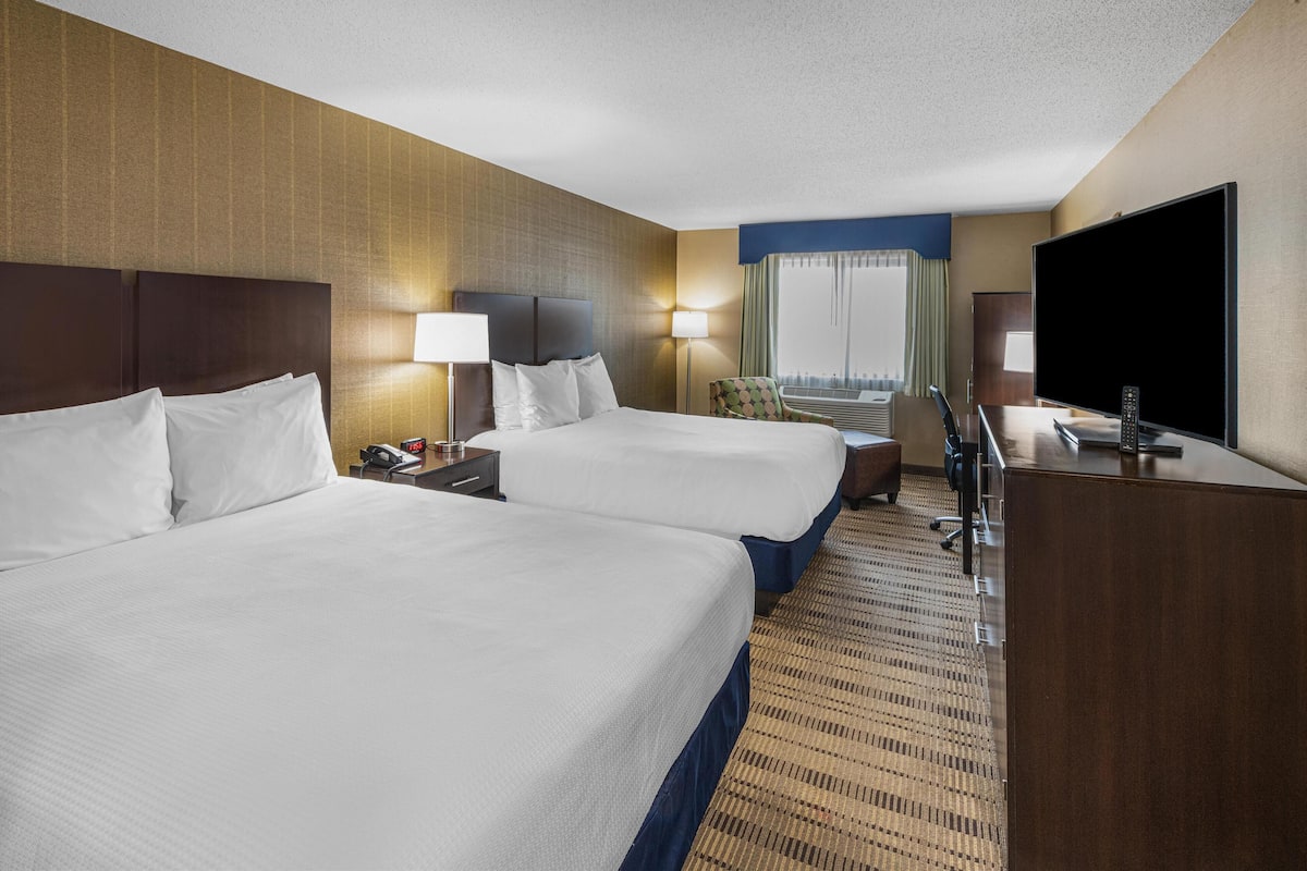 Standard Room, 2 Queen Beds, Non Smoking, Refrigerator & Microwave | In-room safe, desk, blackout drapes, iron/ironing board