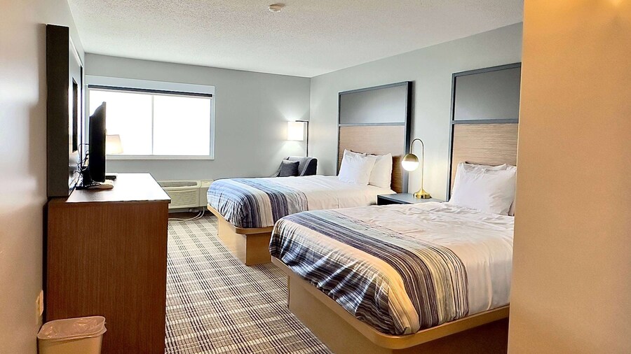 AmericInn by Wyndham Marshfield