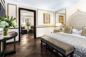 Grand Suite | Roupas de cama premium, frigobar, cofres nos quartos, escrivaninha