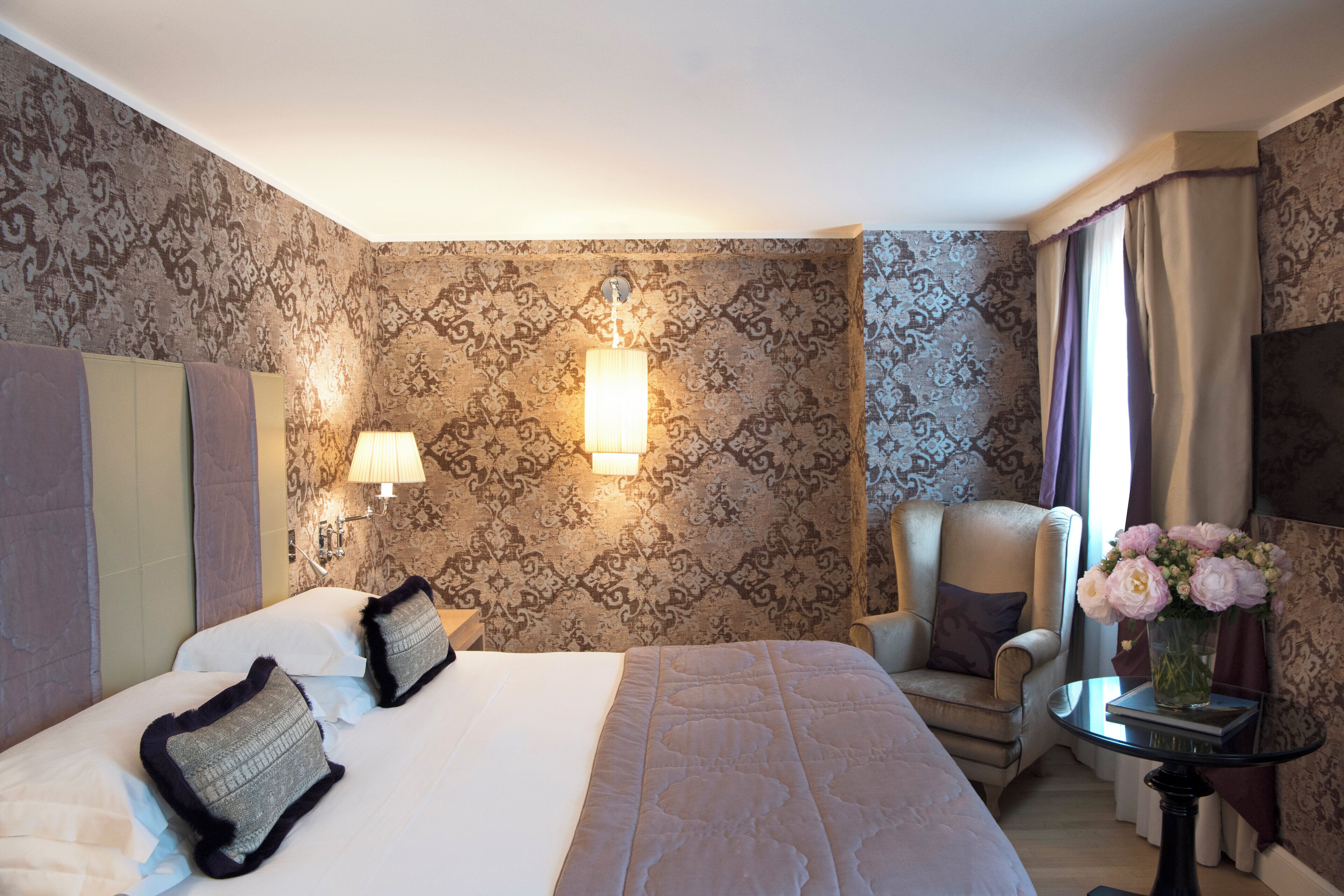 Deluxe Double or Twin Room | Premium bedding, minibar, in-room safe, desk