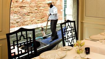 FrĂŒhstĂŒck, Mittagessen und Abendessen