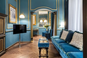 Splendid Heritage Suite | Premium bedding, minibar, in-room safe, desk