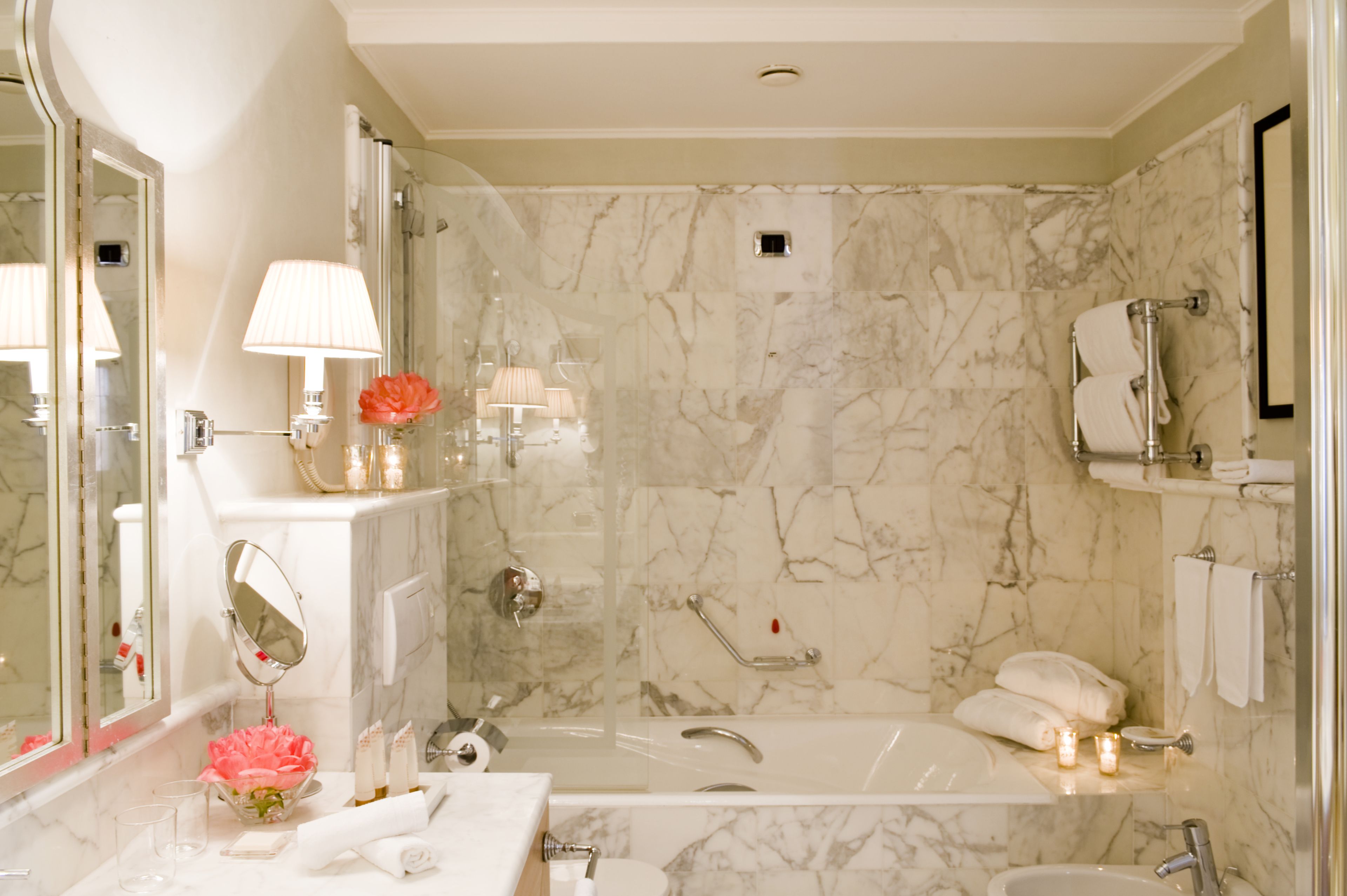 superior double or twin room | bathroom | shower, free toiletries, hair dryer, bidet