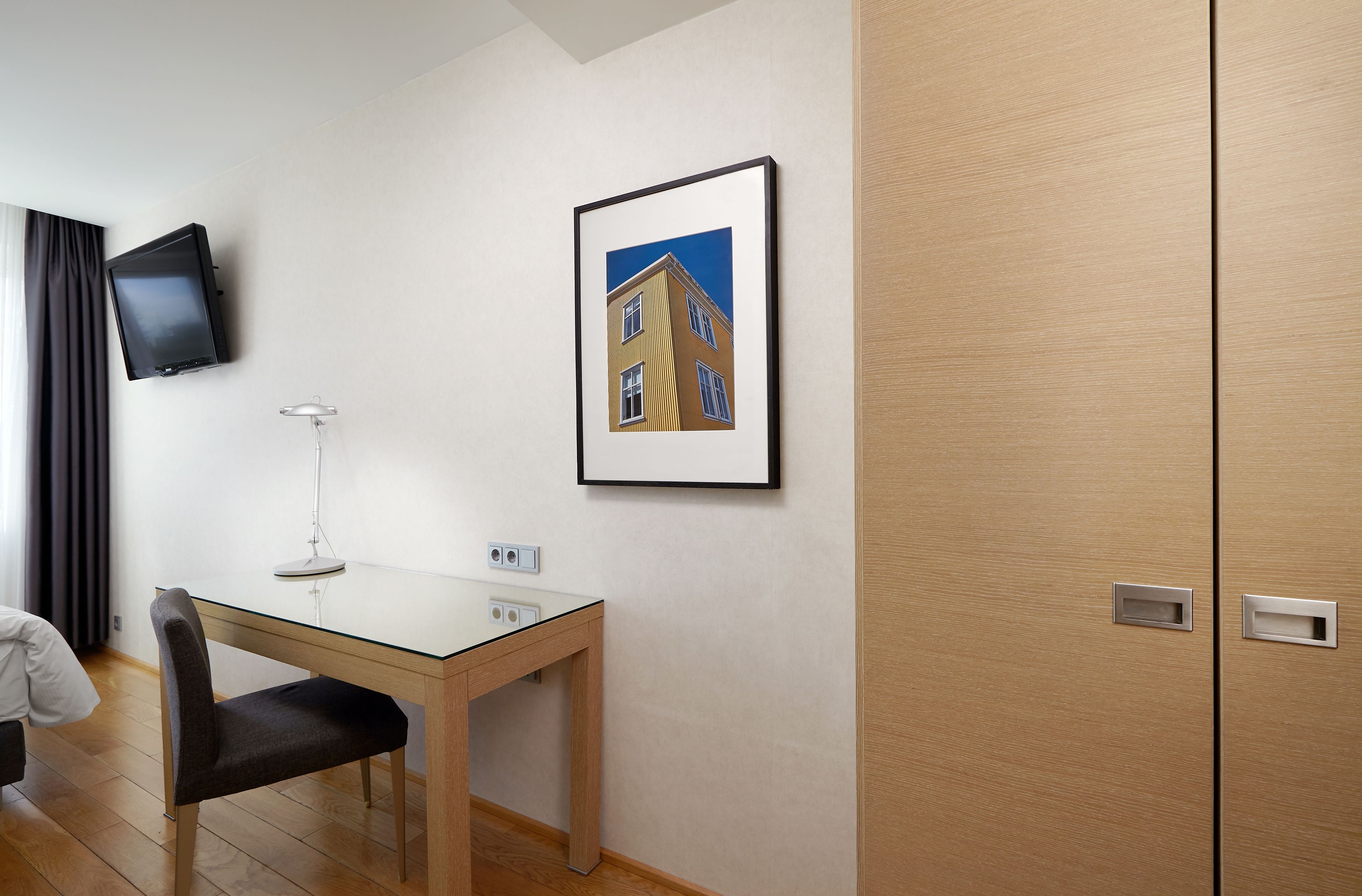 1 bedroom, hypo-allergenic bedding, down duvets, in-room safe