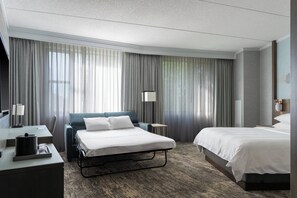 Suite, 1 Bedroom | Egyptian cotton sheets, premium bedding, pillowtop beds, in-room safe