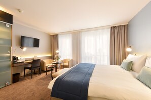 Extra Large Double room | Hochwertige Bettwaren, Minibar, Zimmersafe, Schreibtisch